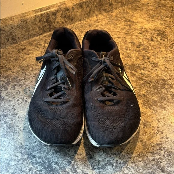 Altra Black Running Shoes with White Details - Picture 4 of 4